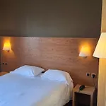 Tour Maje Hotel