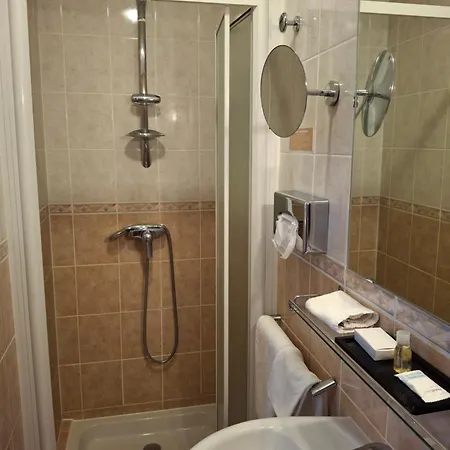 Tour Maje Hotel