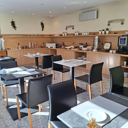 Tour Maje Hotel