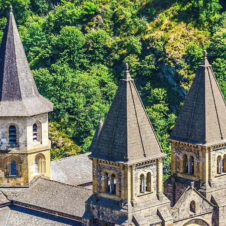 Tour Maje Отель Роде