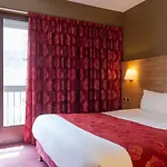 Tour Maje Hotel 3*