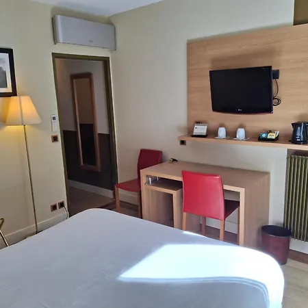 Tour Maje Ροντέζ